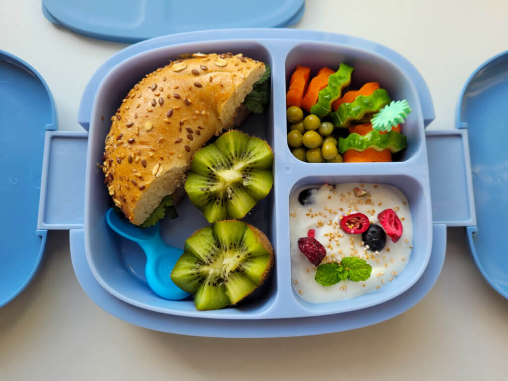 NUUMI szczelny lunchbox z naklejkami 2 szczelny lunchbox do szkoły i przedszkola
