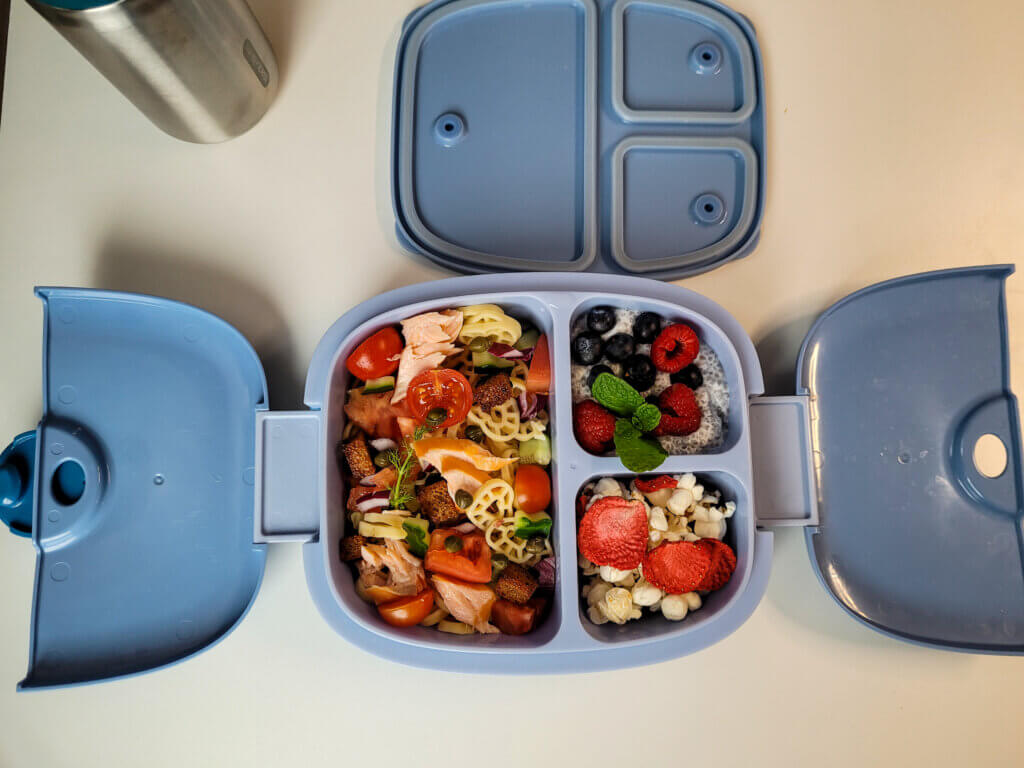 NUUMI szczelny lunchbox z naklejkami 7 szczelny lunchbox do szkoły